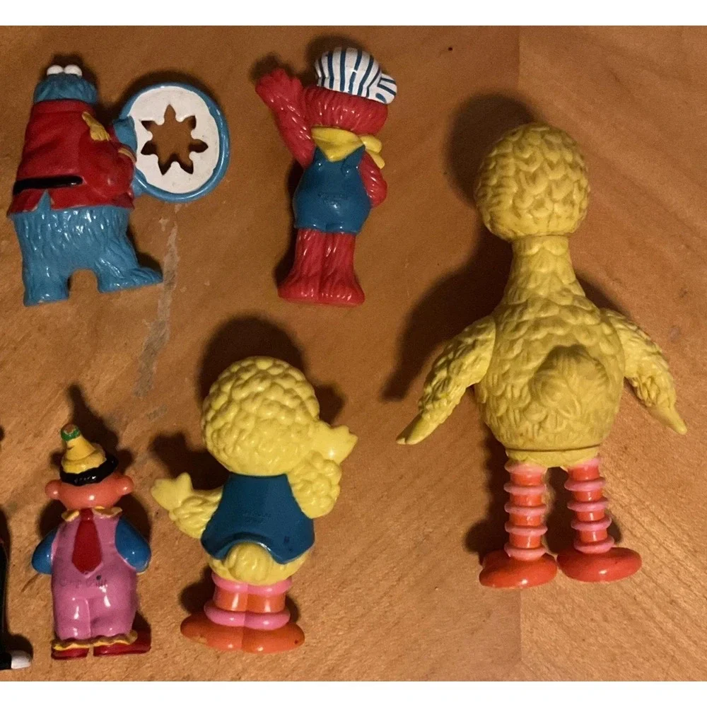 Vintage Lot Of 10 Sesame Street Figure S,‎ Big Bird, Oscar, Cookie Monster, Elmo